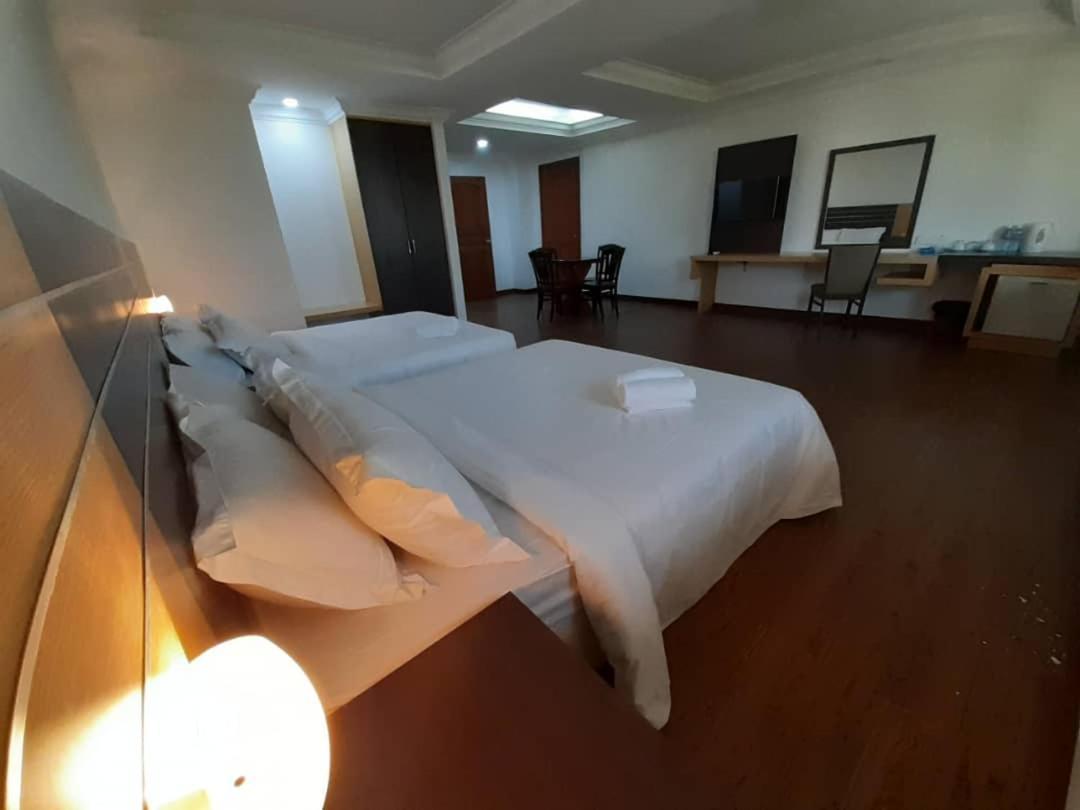 Sara Hotel Labuan Ngoại thất bức ảnh