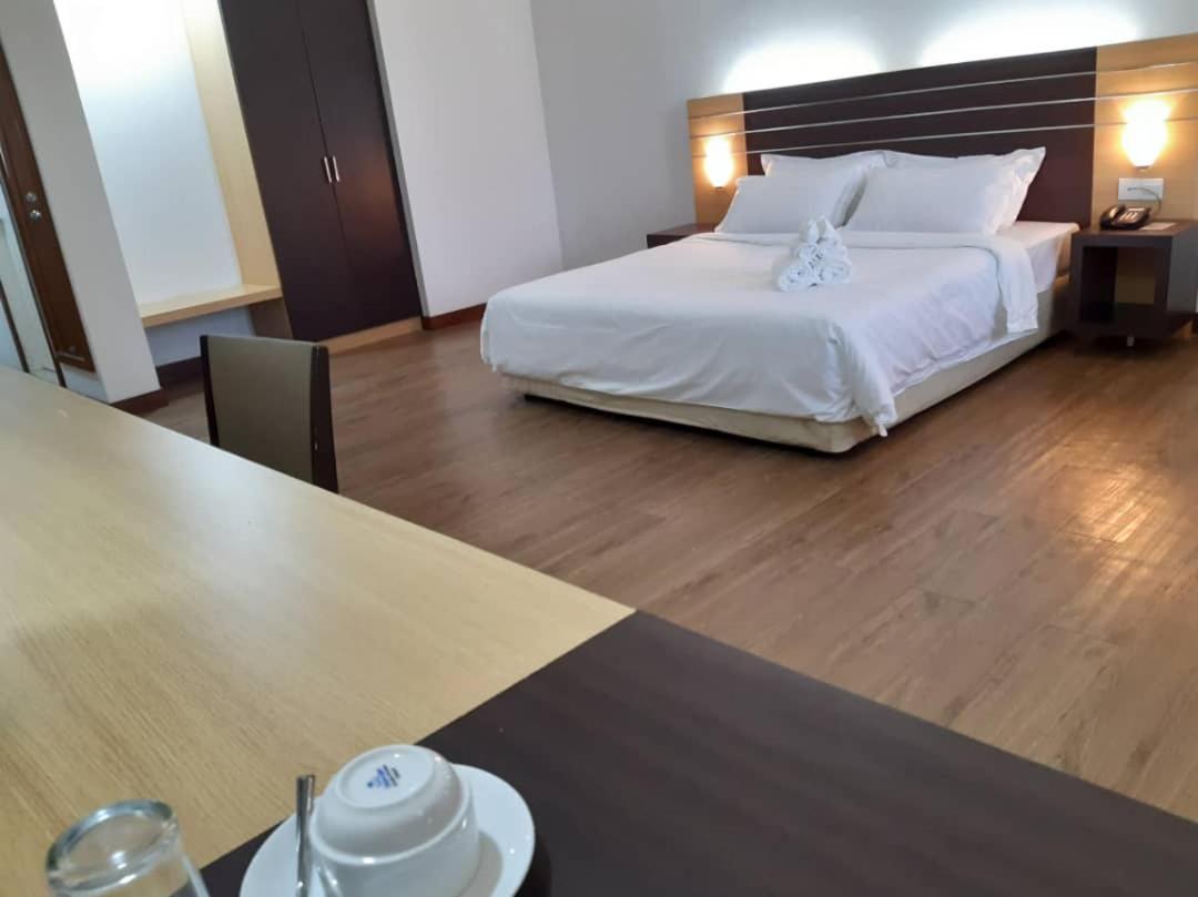 Sara Hotel Labuan Ngoại thất bức ảnh