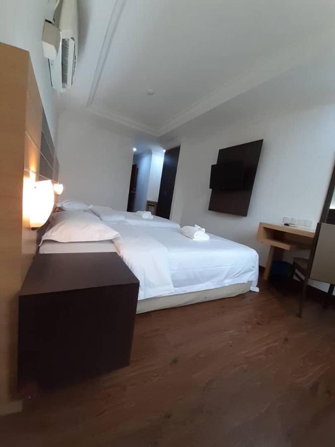 Sara Hotel Labuan Ngoại thất bức ảnh